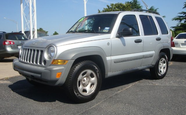 Jeep Liberty 2005 photo 9