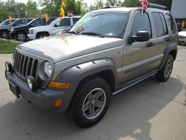 Jeep Liberty 2005 photo 4