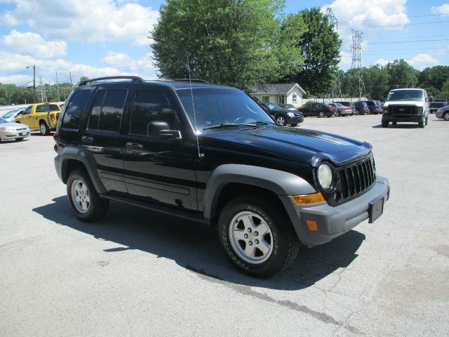 Jeep Liberty 2005 photo 3