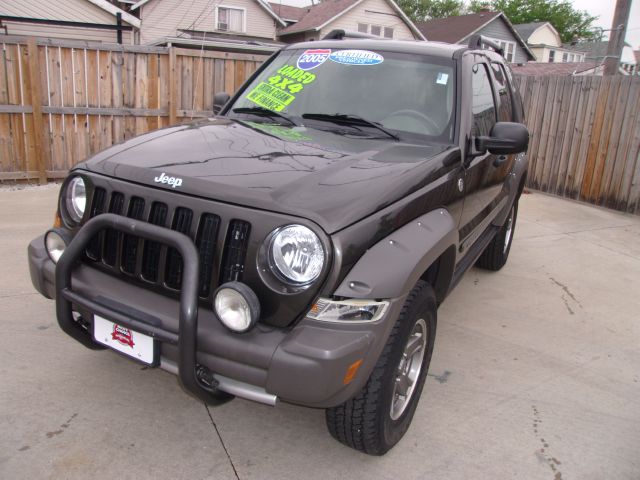 Jeep Liberty 2005 photo 13