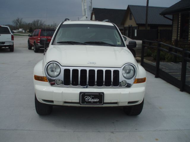 Jeep Liberty 2005 photo 1