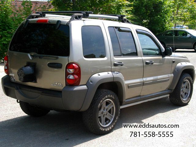 Jeep Liberty 2005 photo 12