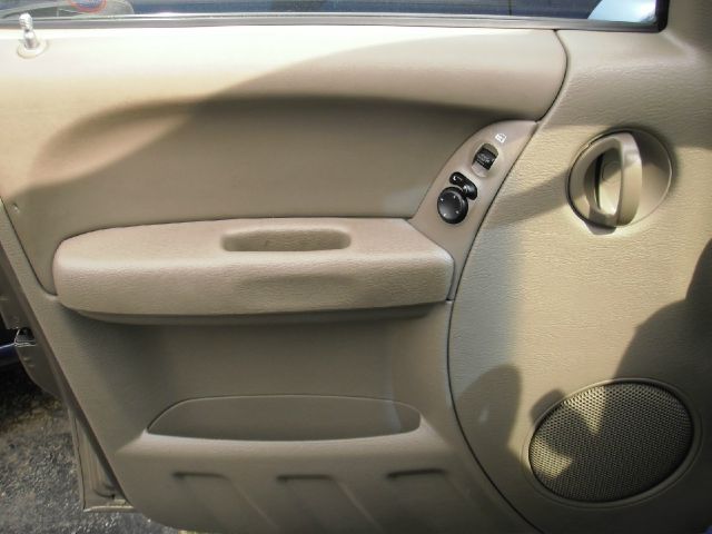 Jeep Liberty 2005 photo 6