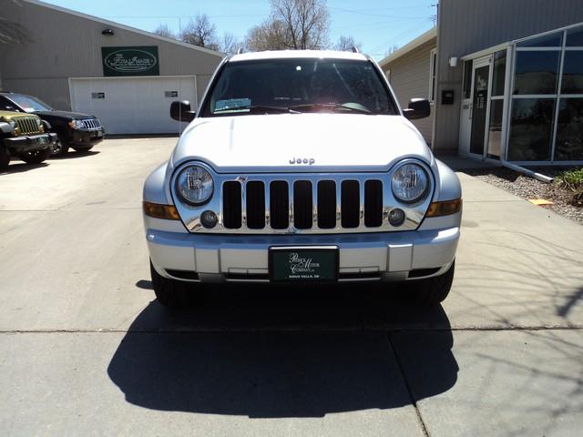 Jeep Liberty 2005 photo 1