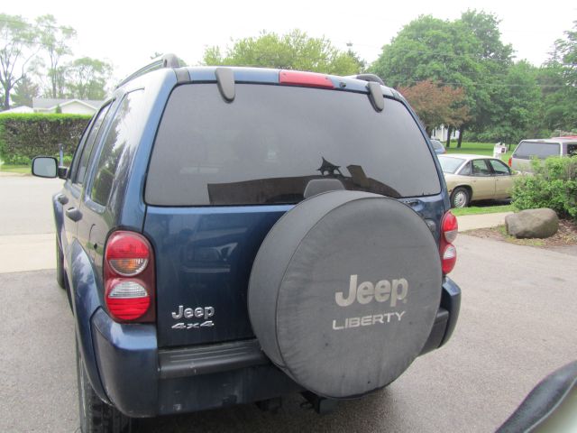 Jeep Liberty 2005 photo 1