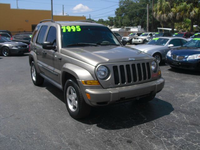 Jeep Liberty 2005 photo 3