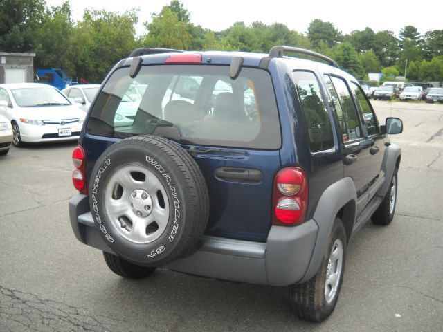 Jeep Liberty 2005 photo 1