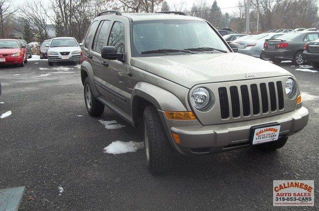 Jeep Liberty 2005 photo 3