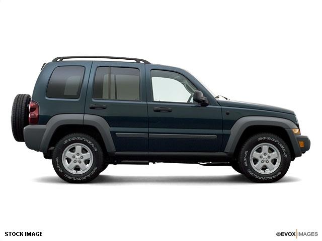 Jeep Liberty 2005 photo 3