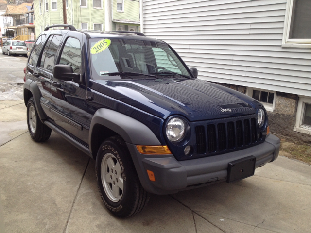 Jeep Liberty 2005 photo 1