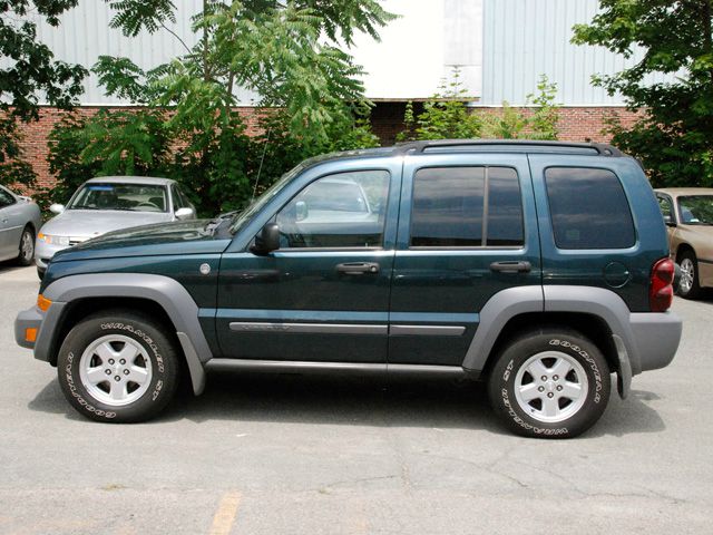 Jeep Liberty 2005 photo 4