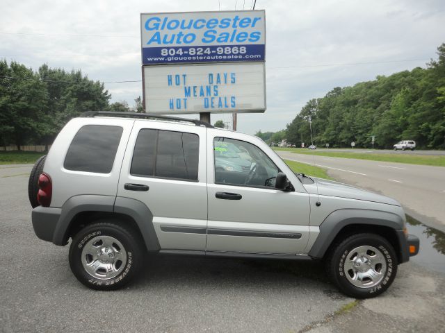 Jeep Liberty 2005 photo 3