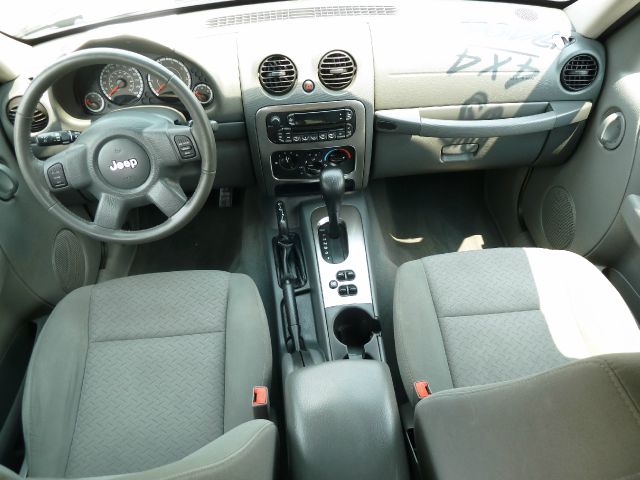 Jeep Liberty 2005 photo 1