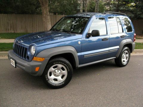 Jeep Liberty 2005 photo 2