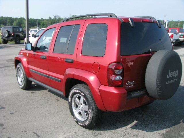 Jeep Liberty 2005 photo 1