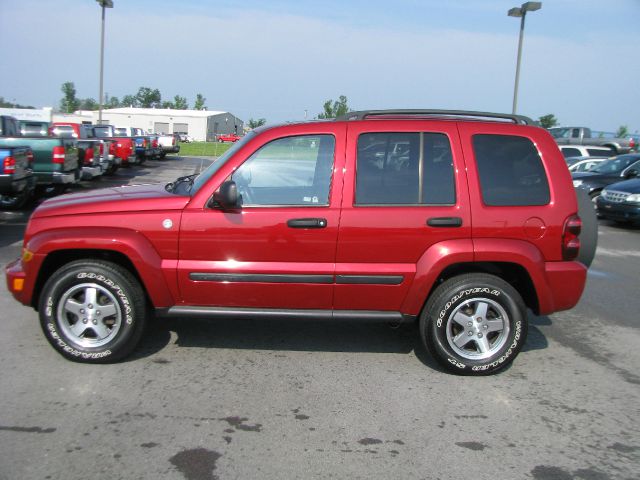 Jeep Liberty 2005 photo 4