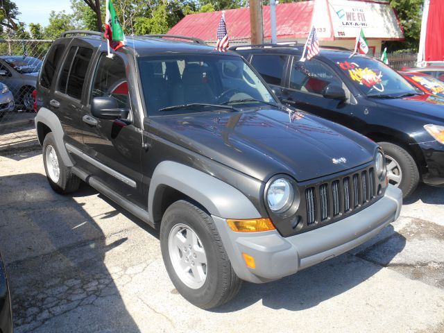 Jeep Liberty 2005 photo 1