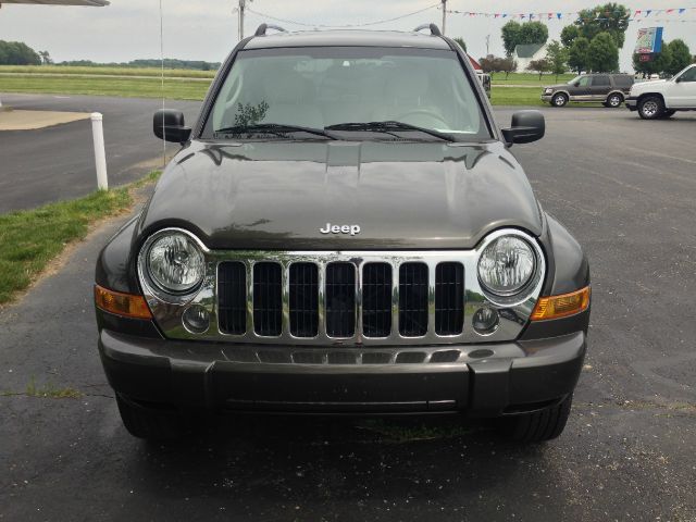 Jeep Liberty 2005 photo 3