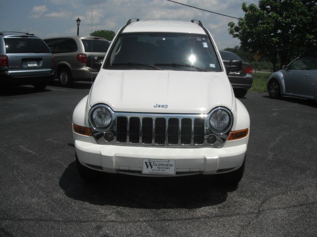 Jeep Liberty 2005 photo 4