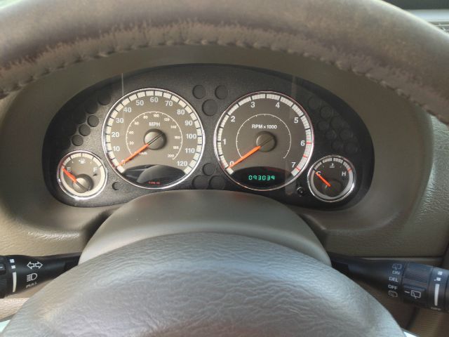 Jeep Liberty 2005 photo 4