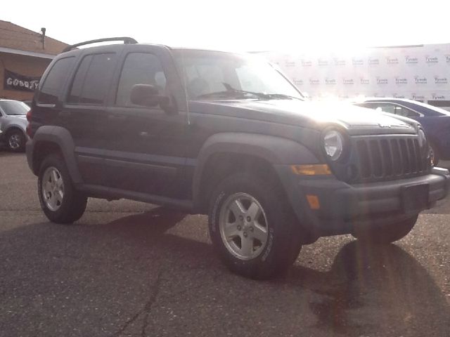 Jeep Liberty 2005 photo 4