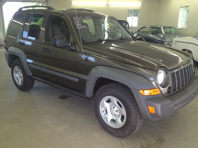 Jeep Liberty 2005 photo 1