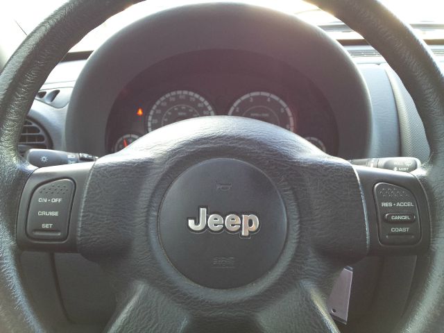 Jeep Liberty 2005 photo 0