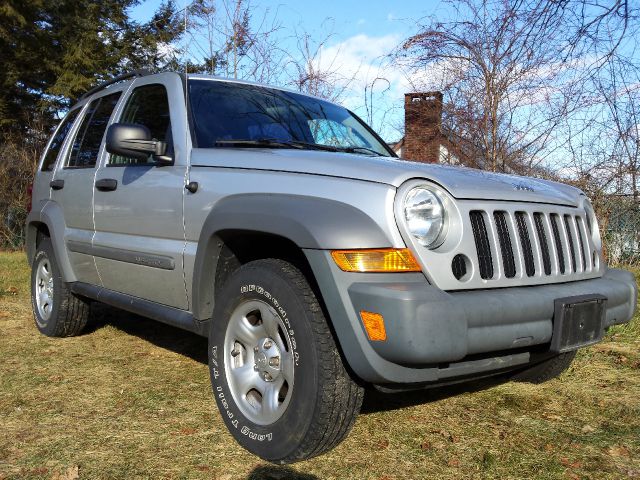 Jeep Liberty 2005 photo 4