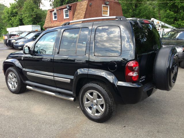 Jeep Liberty 2005 photo 5