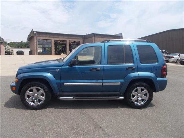 Jeep Liberty 2005 photo 1