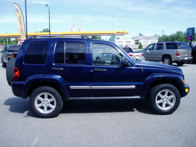 Jeep Liberty 2005 photo 3