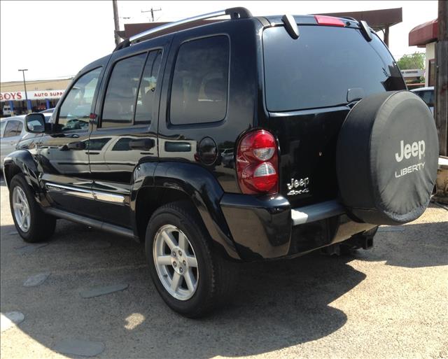 Jeep Liberty 2005 photo 2