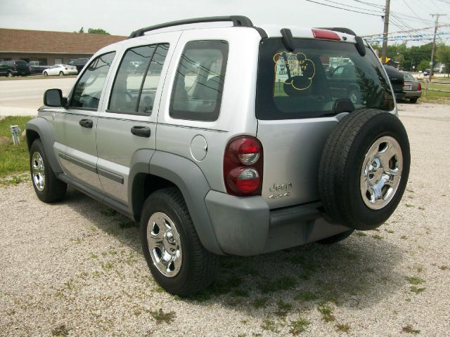 Jeep Liberty 2005 photo 1