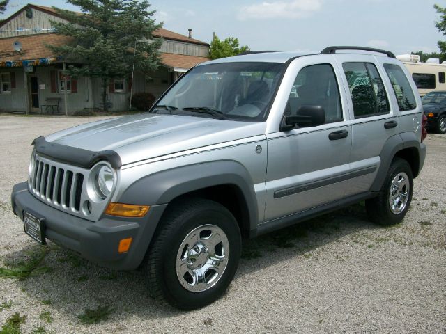 Jeep Liberty 2005 photo 4