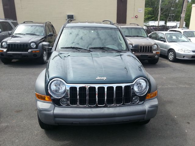 Jeep Liberty 2005 photo 1