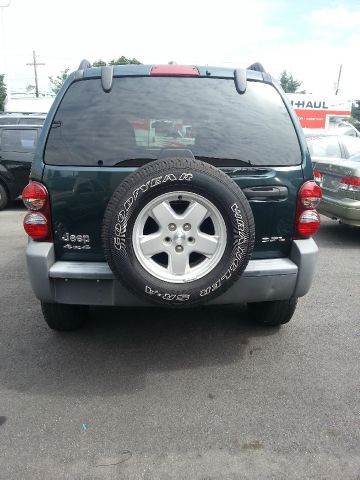 Jeep Liberty 2005 photo 3