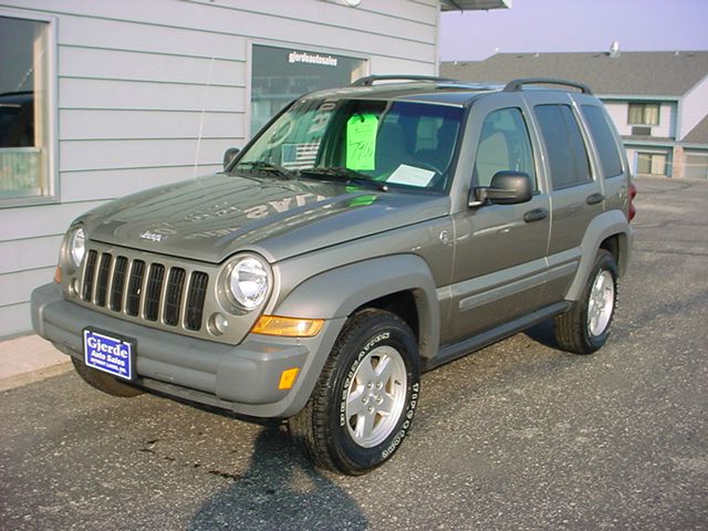 Jeep Liberty 2005 photo 1