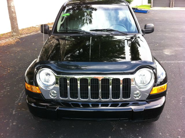 Jeep Liberty 2005 photo 3