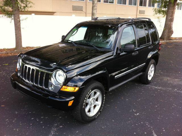 Jeep Liberty 2005 photo 4