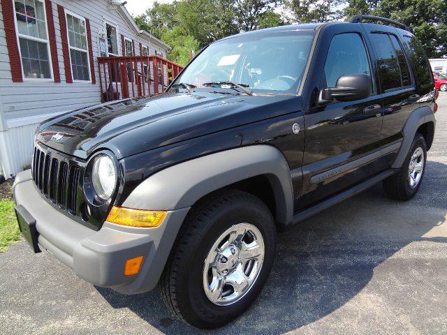 Jeep Liberty 2005 photo 1