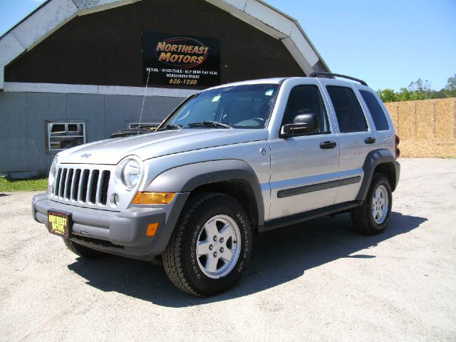 Jeep Liberty 2005 photo 1