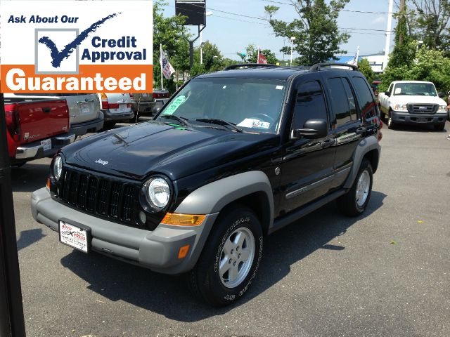 Jeep Liberty 2005 photo 4