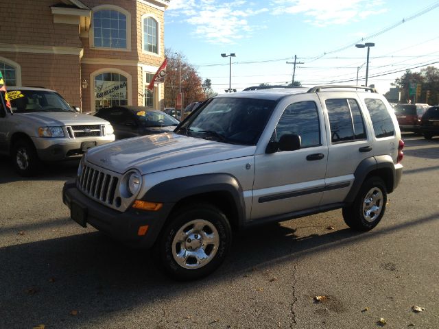 Jeep Liberty 2005 photo 1