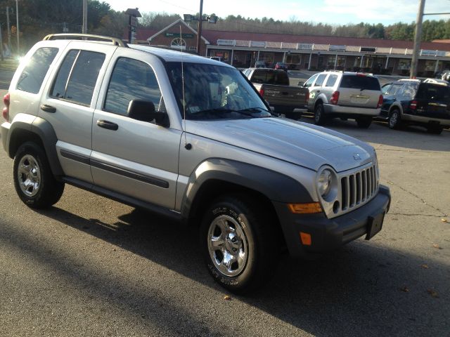 Jeep Liberty 2005 photo 4