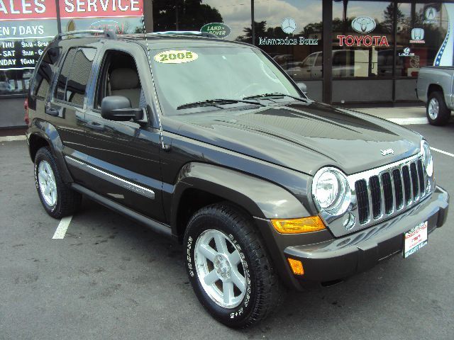 Jeep Liberty 2005 photo 14