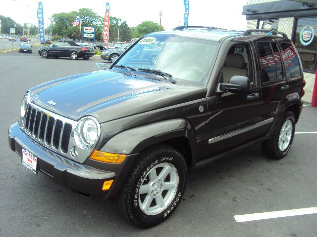 Jeep Liberty 2005 photo 18