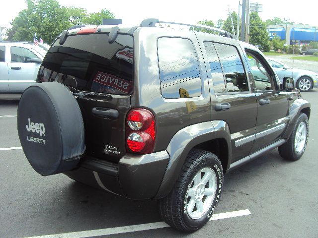 Jeep Liberty 2005 photo 5