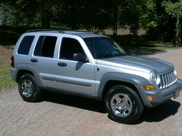 Jeep Liberty 2005 photo 1