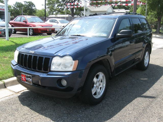 Jeep Liberty 2005 photo 2