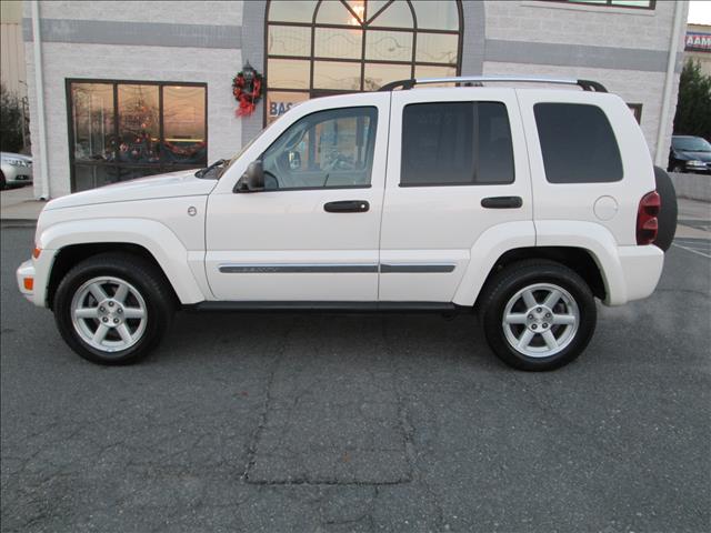 Jeep Liberty 2005 photo 4